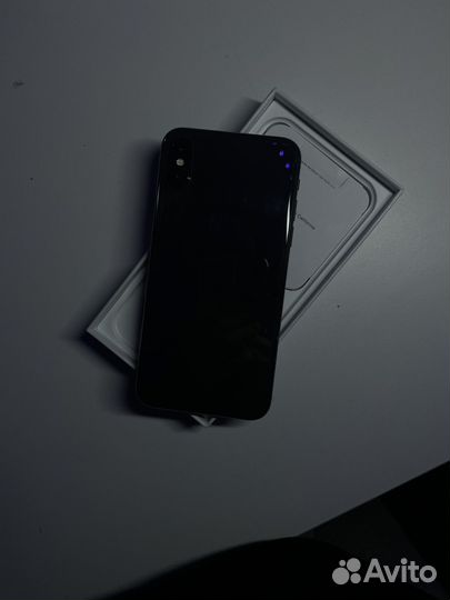 iPhone X, 64 ГБ