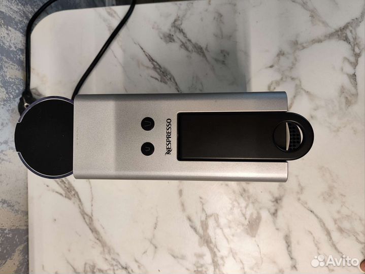 Капсульная кофемашина nespresso essenza mini