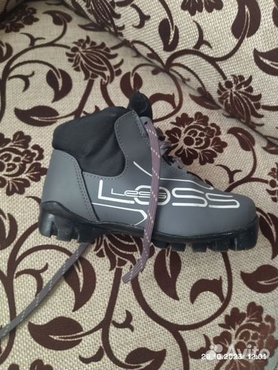 Лыжные ботинки