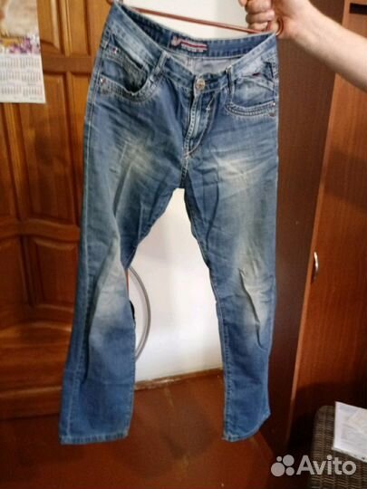 Джинсы
