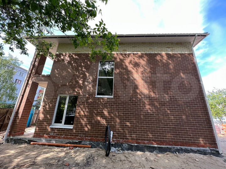 Коттедж 140 м² на участке 4 сот.