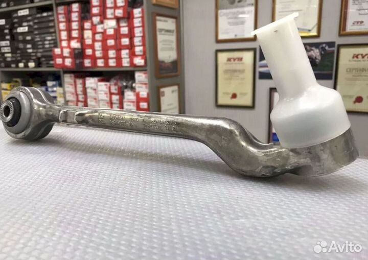 Поперечный рычаг правый бмв