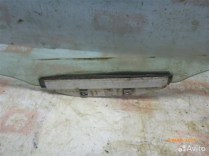 Стекло двери переднее правое Daewoo Nexia N100