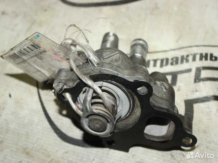 Корпус термостата nissan QR20-DE QR25-DE задний крышка 110608H300