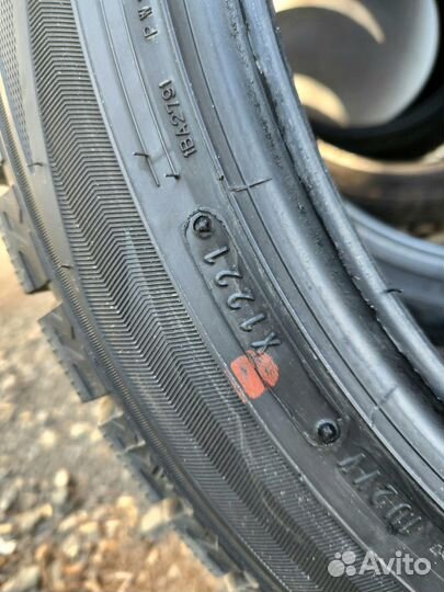 Dunlop Winter Maxx 235/45 R18