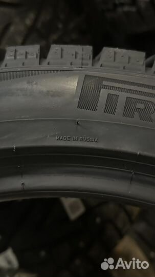 Pirelli Ice Zero FR 255/45 R20 105H