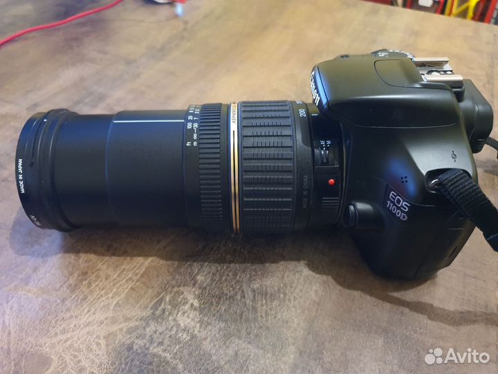 Зеркальный фотоаппарат Canon EOS 1100D