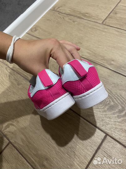 Кроссовки adidas