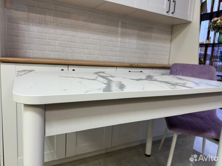 Кухонный стол