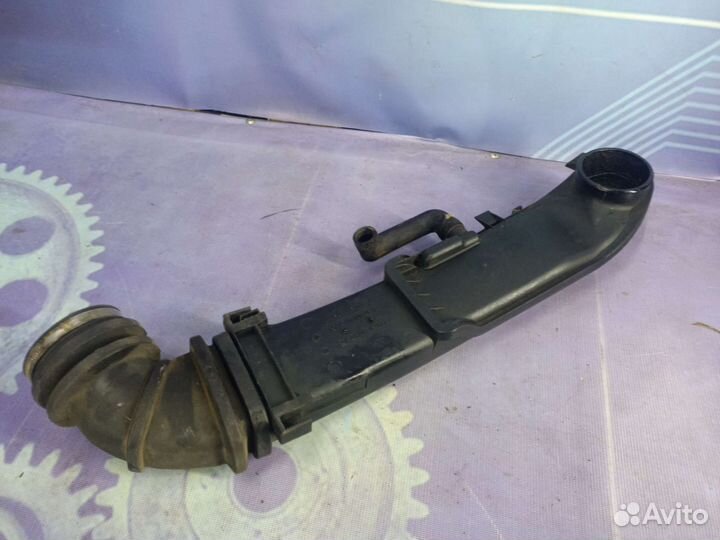 Патрубок воздушного фильтра Mercedes w202