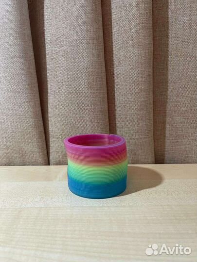 Игрушка пружинка радуга