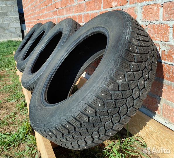 Gislaved Nord Frost 200 185/65 R15 92T