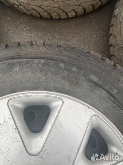 215/65 R16 Nokian Hakkapeliitta 7 Зима Штампованные R16 pсd:5x114.3 ет:40 DIA:66.1