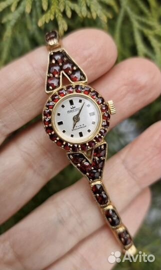 Винтаж денские наручные часы