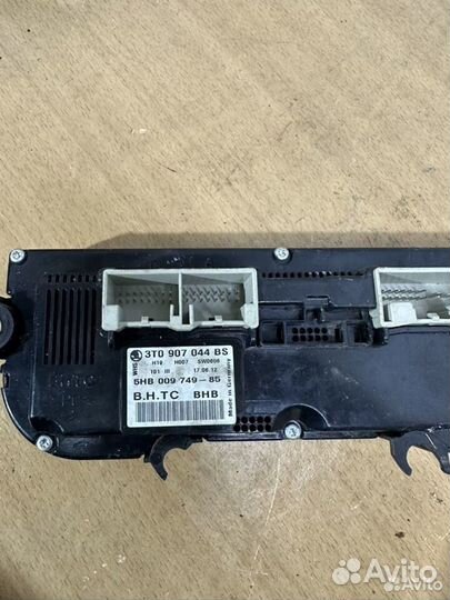 Блок Климатроник climatronic Skoda 3T0907044BS