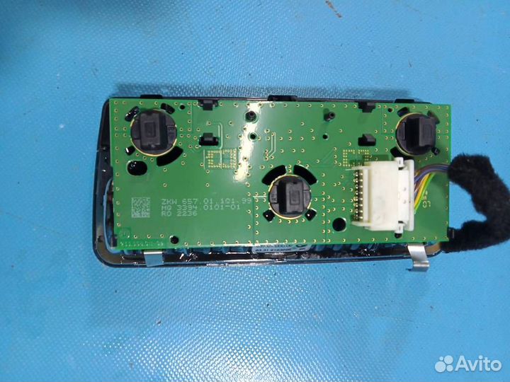 Плафон освещения потолочный, задний BMW 5-серия F