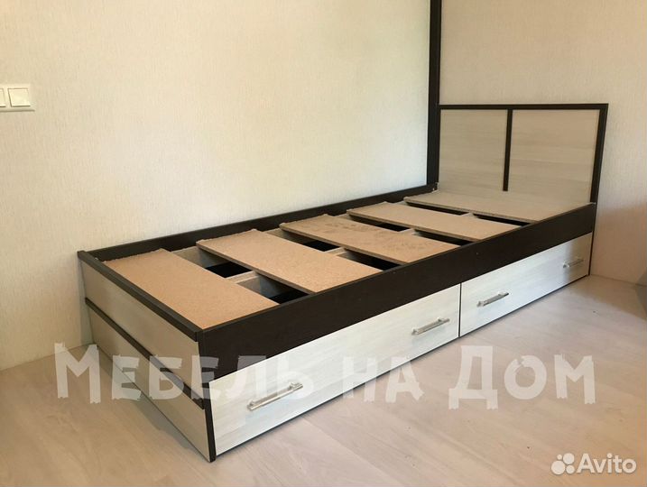 Кровать