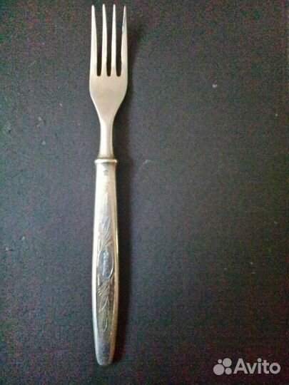 Фляга, Столовые ножи и вилки, подставка для утюга