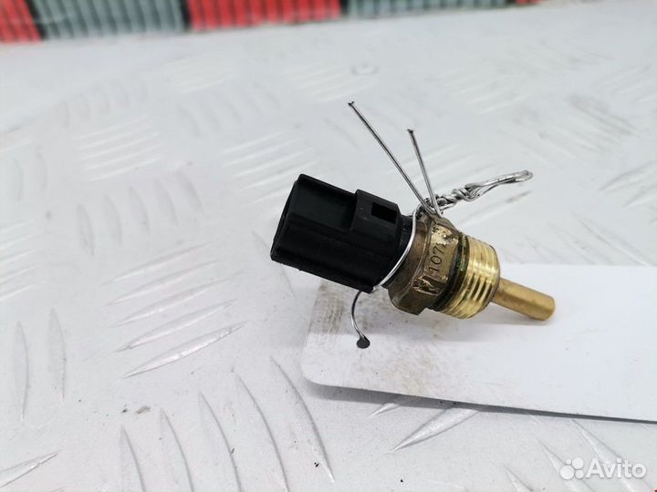 Датчик температуры охлаждающей жидкости Mitsubishi