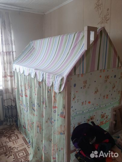 Детская кровать домик с матрасом