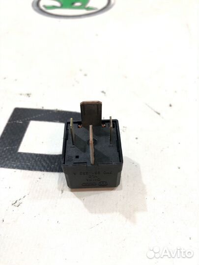 Реле Skoda Octavia A5 (1Z) 2011