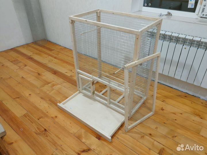 Большая клетка для птиц