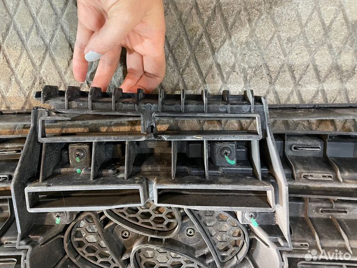 Решетка радиатора Hyundai Creta oem 86351m0000