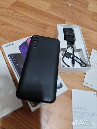 Samsung Galaxy A50, 4/64 ГБ