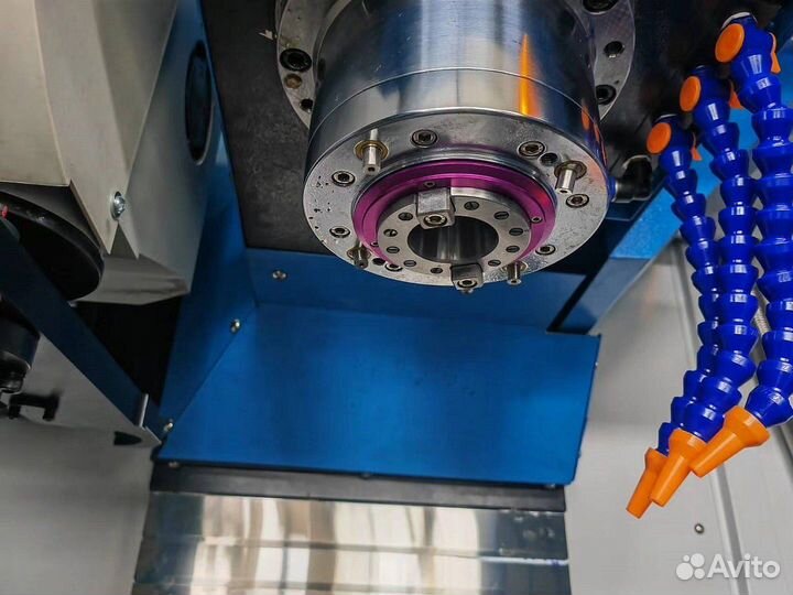 Вертикальный обрабатывающий центр с чпу MetalTec