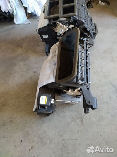 Корпус печки под радиатор кондиционера Kia Quoris