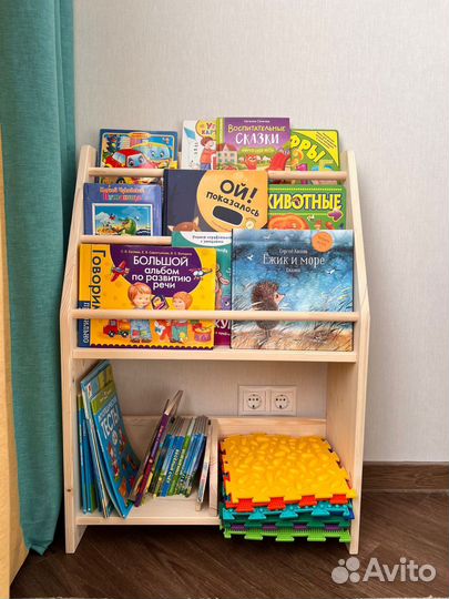 Полка Монтессори для книг и игрушек