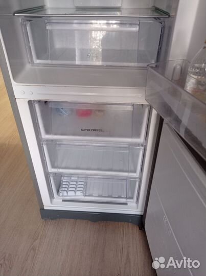 Холодильник Hotpoint Ariston