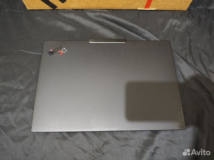 Thinkpad X1 Carbon Gen 13 (oled 120hz, 32GB,Ultra)
