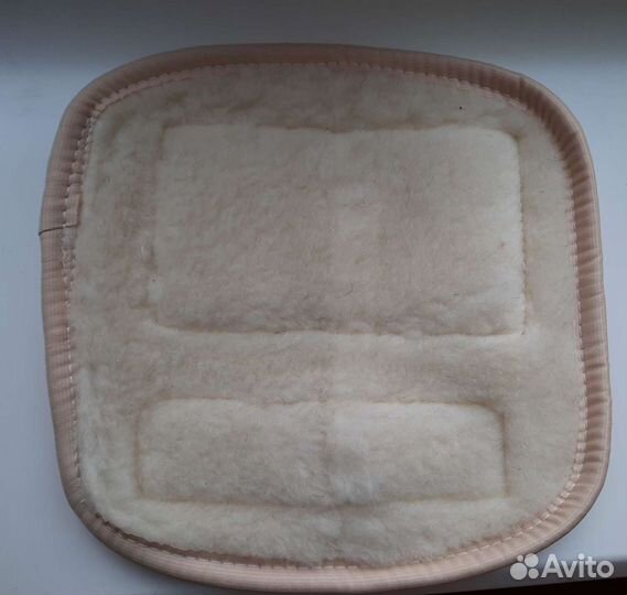 Наколенник новый из овечьей шерсти