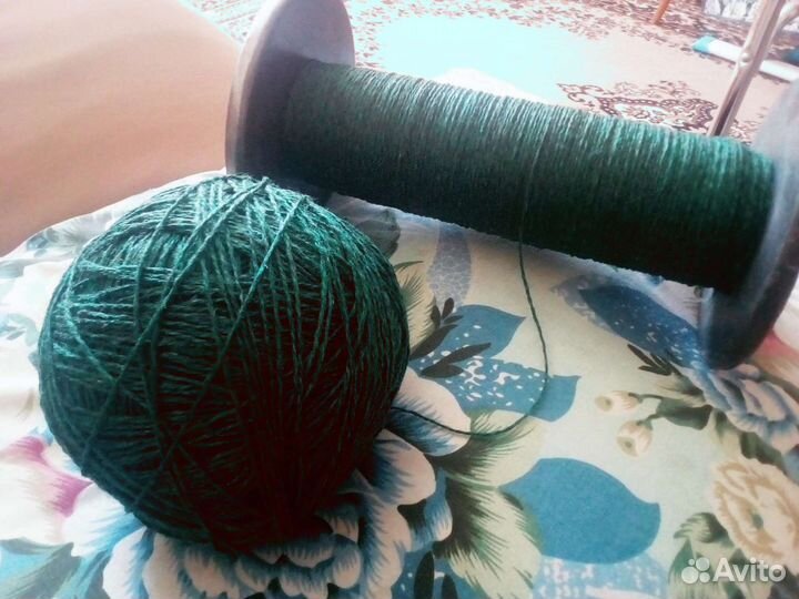 Пряжа чистая шерсть, цвет зеленый