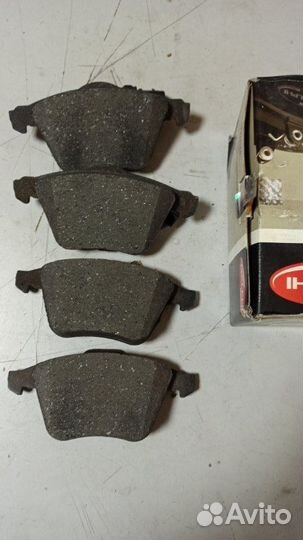 Тормозные колодки переднее Audi A6 2004-2011