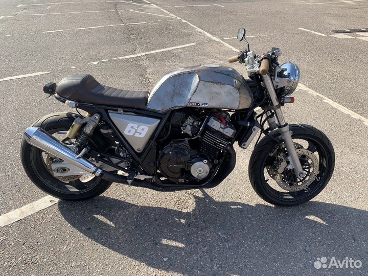 Honda cb400 cafe racer