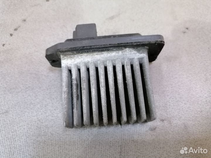 Резистор (реостат) отопителя Mitsubishi Carisma DA