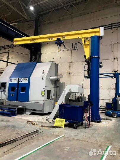 Кран консольный