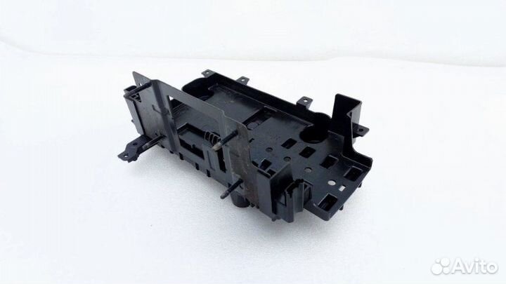 Б/У Площадка под аккумулятор Состояние отличное