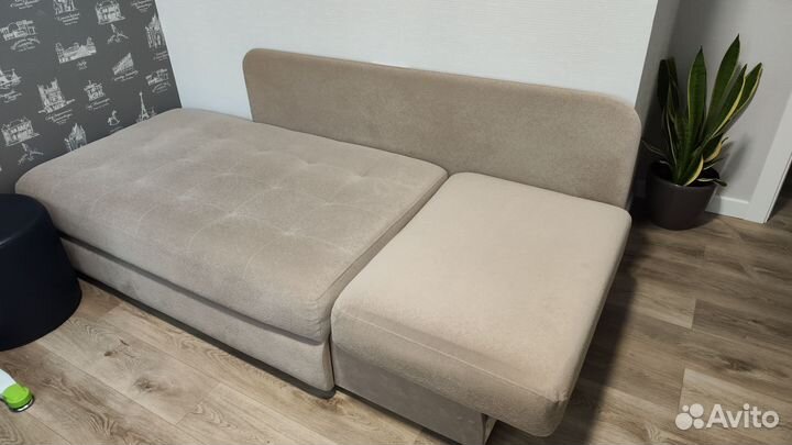 Диван прямой раскладной с ящиком