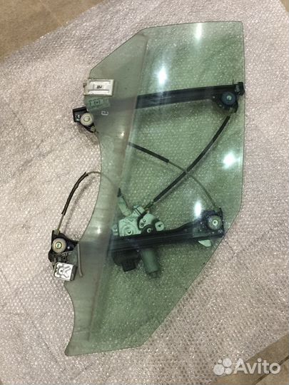 Стекла дверные, заднее, боковые, лобовое Nissan GT