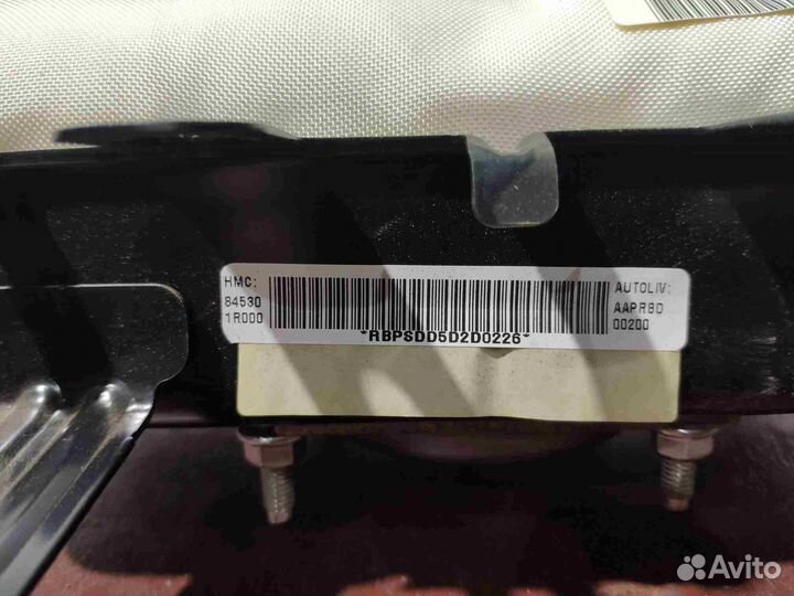 Подушка безопасности в торпедо Hyundai Solaris