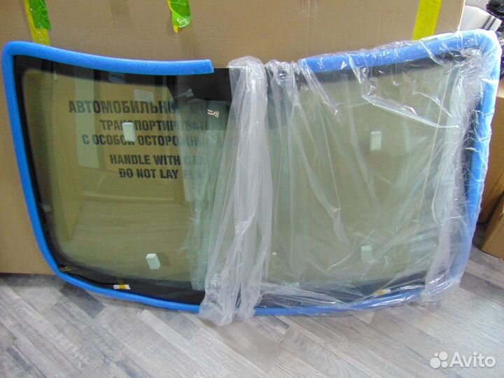 Стекло лобовое С обогревом HS