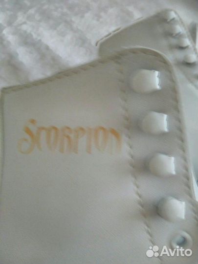 Коньки фигурные р.34 Scorpion новые