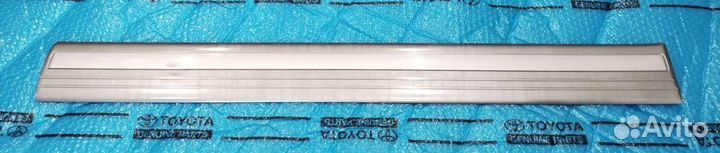 Молдинг двери Ленд Крузер 100 перед правый бежевый