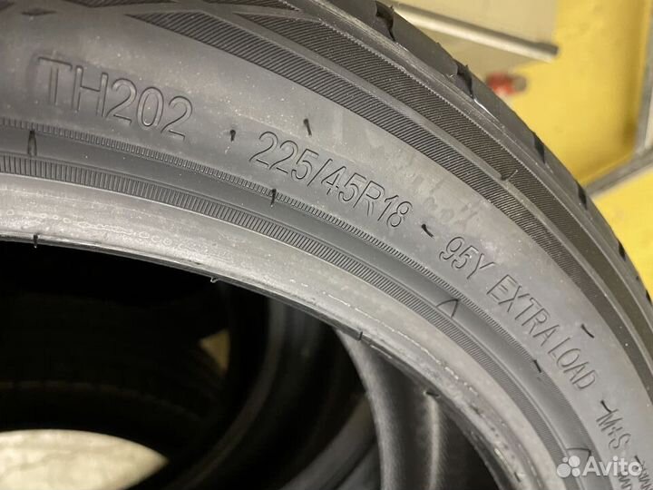 Triangle EffeXSport TH202 225/45 R18 95Y