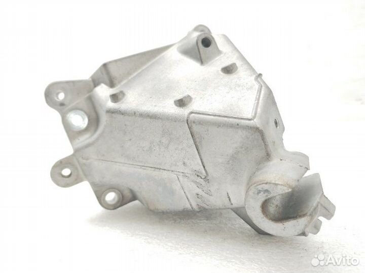 Кронштейн двигателя левый Mercedes-Benz Cls-Class