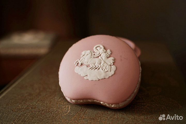 Wedgwood шкатулка розовая Аврора, Англия