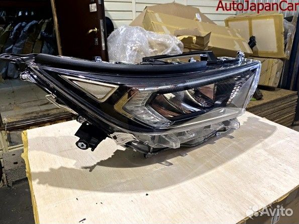 Tойота PAB 4 50 Фара